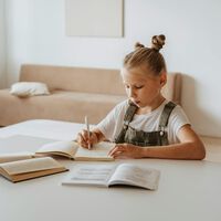 Dictados cortos para niños de 5º de primaria: 20 ejemplos para repasar 