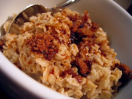 Cuando consumes avena, cuidado con el azúcar