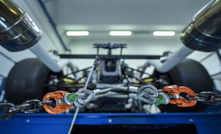 Lamborghini aún tiene atado a su bestia de circuito de 830 CV, pero ya mete miedo en este vídeo