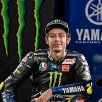Valentino Rossi anima a cumplir con la cuarentena y dona material médico a la lucha contra el coronavirus en Italia