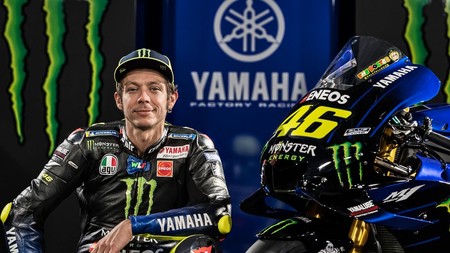 Valentino Rossi anima a cumplir con la cuarentena y dona material médico a la lucha contra el coronavirus en Italia