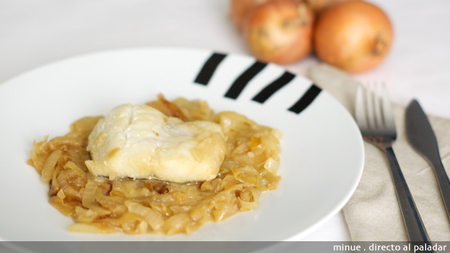 Fantasía de bacalao con cebolla. Receta