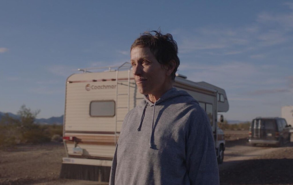 ‘Nomadland’ no es una historia más de viajes en furgoneta: es la película que mostró al mundo lo que pasa cuando tu camper es lo único que te queda 