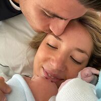 ¡Ha nacido una nueva hermanita! Se llama Poprosa, la web más traviesa sobre celebrities, y ha pesado kilos de humor 