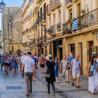 En Donosti querían exprimir tanto el verano que inventaron una excusa para alargarlo hasta octubre. 70 años después es historia del cine