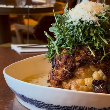 Coliflor mejor que un plato de pasta: la receta de una chef francesa, con dos estrellas Michelin, al estilo "cacio e pepe" 