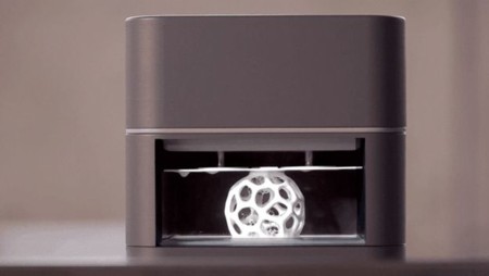 OLO permite imprimir en 3D gracias a la luz blanca del smartphone