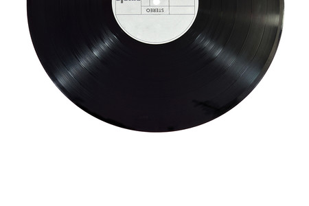 No se escapa la ironía, Universal Music está siendo demandada por piratería