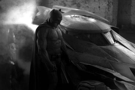 Ben Affleck con los músculos hinchados... ¡Así luce el traje de Batman!