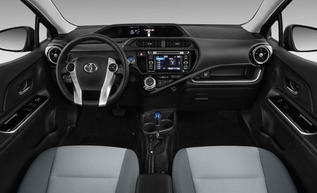 Toyota Prius C 2017