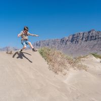 España enamora a las familias británicas: conoce sus cuatro destinos favoritos para viajar con niños 