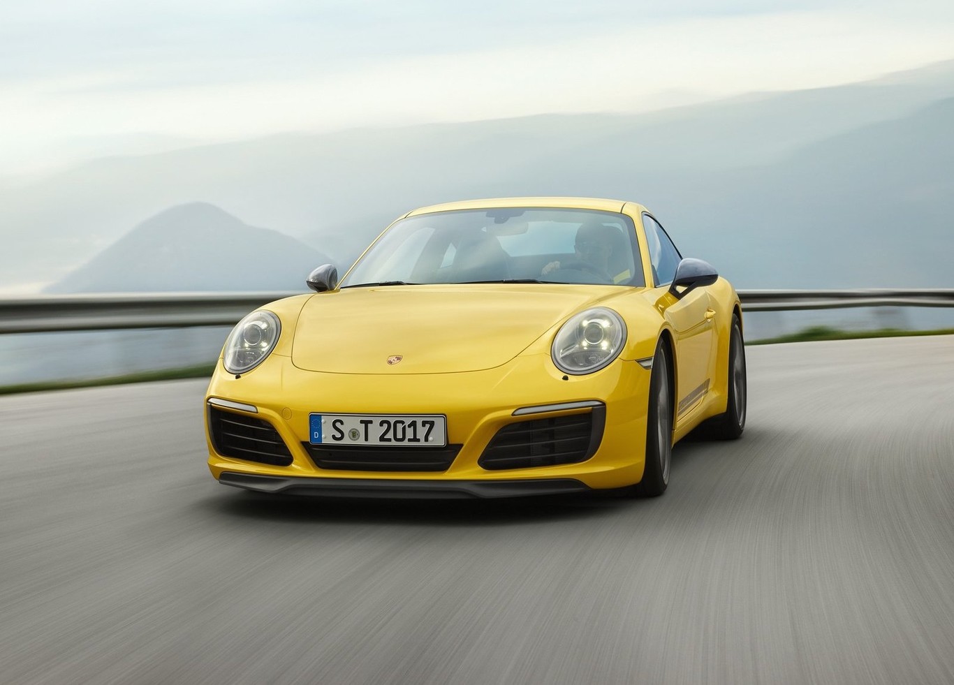 Sin estéreo, pero con caja manual. Así de purista es el Porsche 911 Carrera T