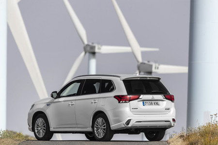 Mitsubishi Outlander PHEV