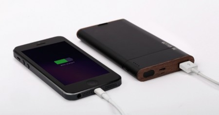 Better Re te permite reciclar la batería de tu antiguo móvil y convertirla en una externa