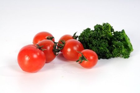 El peligro de comer verduras frescas por la noche