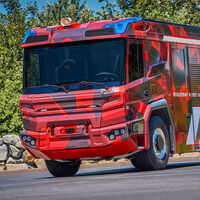 El Rosenbauer RT es un camión de bomberos eléctrico y ya está listo para apagar fuegos en Europa