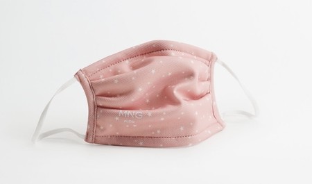 Mango lanza unas mascarillas homologadas reutilizables para niños y niñas que te encantarán