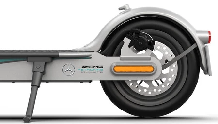 My Electric Scooter Pro 2 Mercedes Amg Petronas F1 Team Edition 2