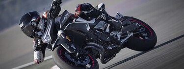 La CFMoto 800NK es una naked china con motor KTM que llega a España para dar guerra a las superventas