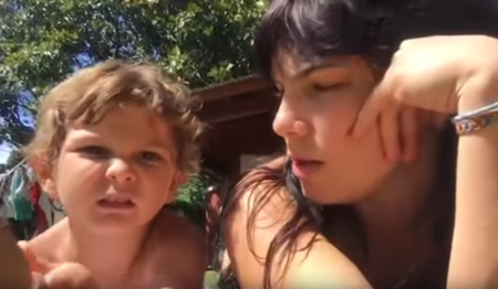 "Los colores son colores, y el rosa puede ser de nenes o de nenas", la genial lección de un niño sobre el seximo en la ropa