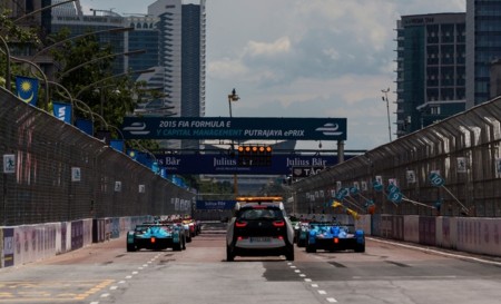 ¿Carreras de coches sin pilotos? Bienvenidos al siglo XXI
