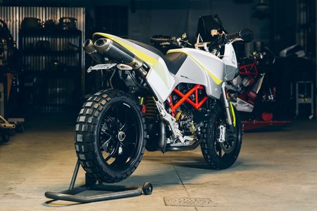 Ducati Hypermotard Dakar Walt Siegl 005