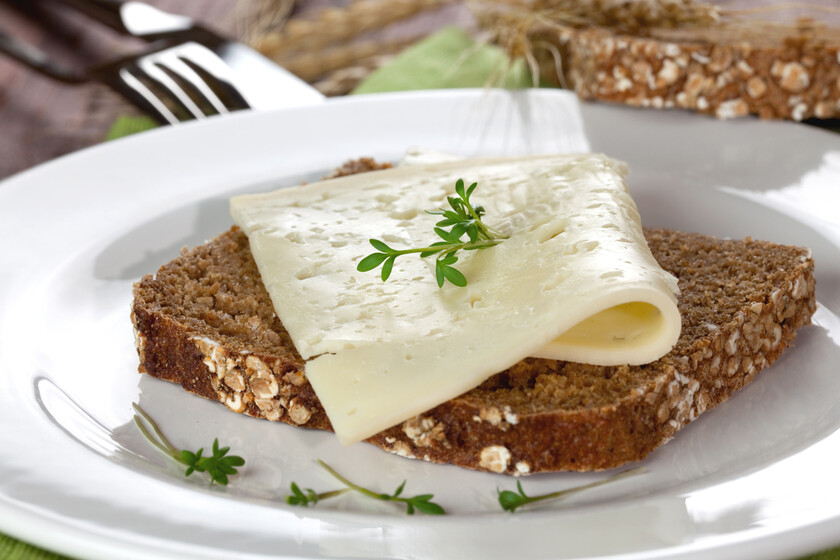 Queso Havarti cómo es, de qué leche está hecho y las mejores recetas