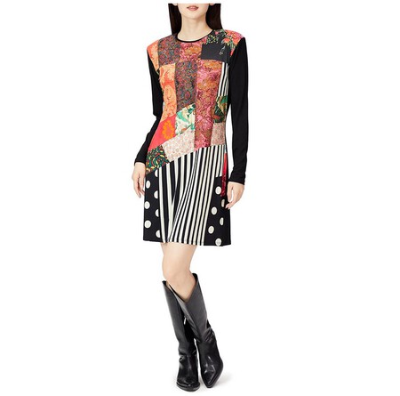 Por poco más de 30 euros tenemos en Amazon este vestido Desigual ybore con envío gratis incluido