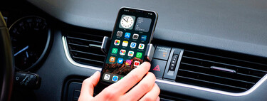 Los mejores soportes para llevar el móvil en el coche y evitar multas, seleccionados por Motorpasión