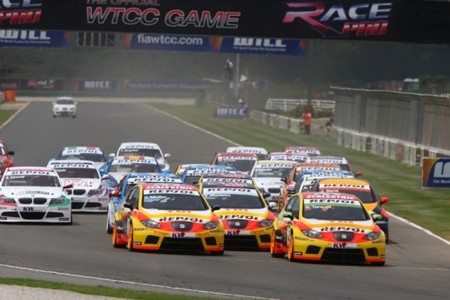 Yvan Muller y Augusto Farfus se reparten victorias en Valencia