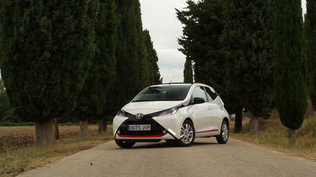 ¿Más de 600 kilómetros con un coche de ciudad? Nos llevamos al Toyota AYGO x-ky de road trip