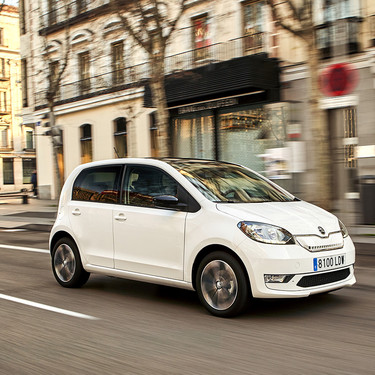 Probamos el Škoda CITIGOe iV: uno de los eléctricos más baratos del mercado, con hasta 253 km de autonomía y desde 17.900 euros