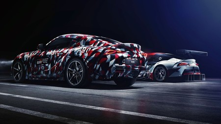 El Toyota Supra tira de hype y nos enseña el culo antes de su puesta de largo este fin de semana