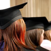Para miles de estudiantes españoles, el reto no es superar la PAU y acceder a la universidad: es encontrar un trabajo de lo suyo
