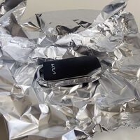 Hay gente envolviendo su mando de coche en papel de aluminio para que no se lo roben. Y puede que tengan razón