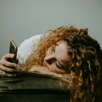 OpenAI sabe que ChatGPT está causando sérios problemas de saúde mental para usuários e avisa que está "corrigindo" isso 