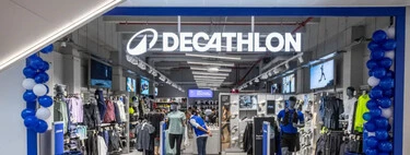 Decathlon comienza a agotar en sus rebajas la chaqueta impermeable más cómoda con bolsillos y cuesta menos de 40 euros 