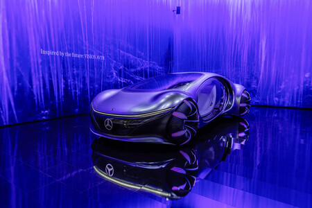 Mercedes-Benz VISION AVTR: un concept del futuro inspirado en 'Avatar' que se conduce con la mente