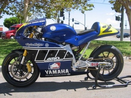 450 Súper Mono diseñada por Roland Sands