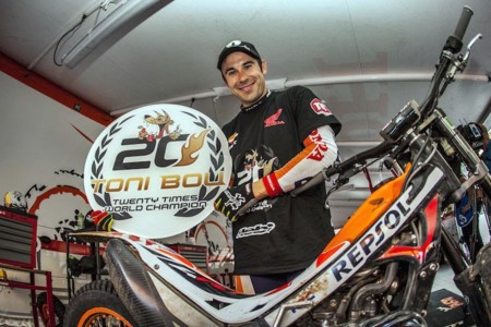 Toni Bou es imparable, y aquí tienes sus 20 mundiales en imágenes