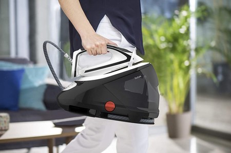 Oferta del día el centro de planchado Tefal Pro Express Ultimate GV9550E0, de 8 bares de potencia, que cuesta 189 euros hasta medianoche