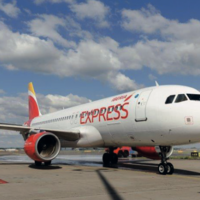 Iberia Express celebra el Día de la poesía a 33.000 pies de altura