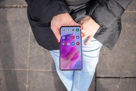 サムスン ギャラクシー S21 Fe