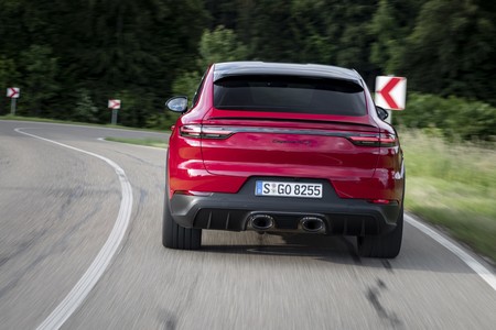Porsche Cayenne GTS 2020 trasera