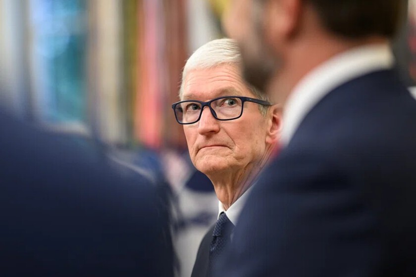 "No dije eso". Tim Cook habla sobre su retirada como CEO de Apple. Y dice exactamente lo que tiene que decir
