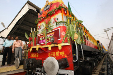 El tren vuelve a unir India y Bangladesh después de 43 años 
