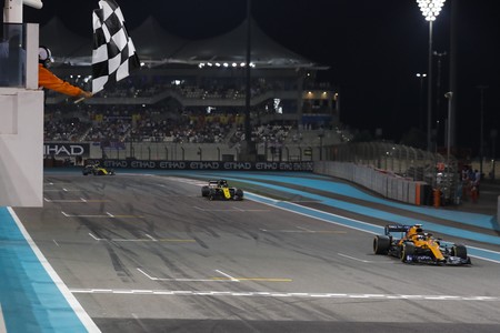 Carlos Sainz rompió el statu quo de la Fórmula 1 con un sexto puesto que escuece en Red Bull y Renault