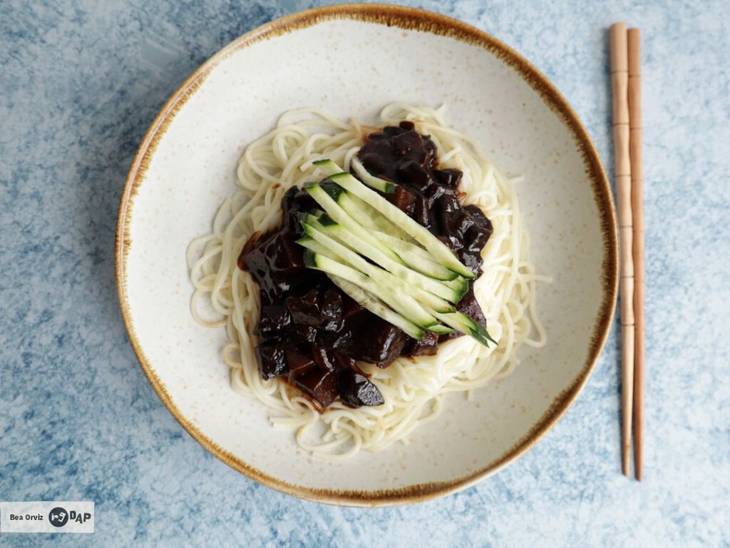 Jajangmyeon, receta fácil de los exquisito fideos coreanos con salsa de judía negra