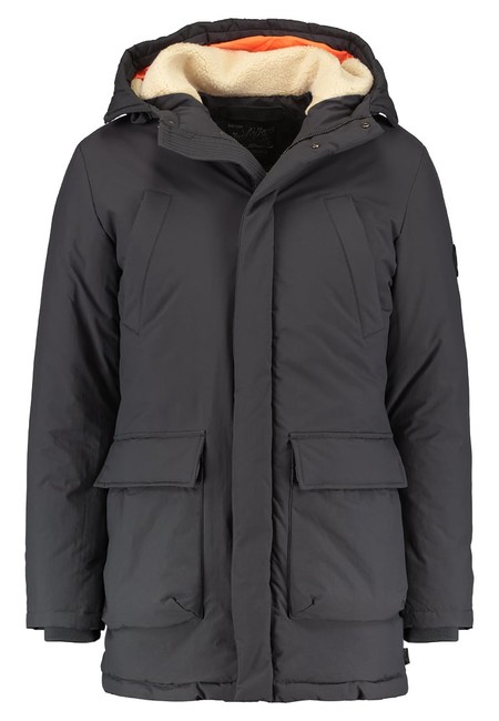 50% de descuento en la parka de Jack & Jones Jorfour: cuesta 59,95 euros en Zalando con envío gratis
