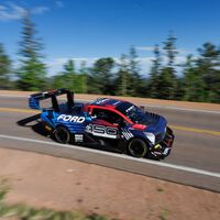 Esta pick-up de Ford humilló a nueve superdeportivos en una sola carrera: su motor eléctrico es una bestia 